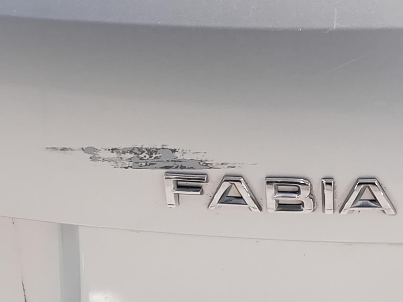 Portello POST 5J9827025F Skoda Fabia 545 SW 2010