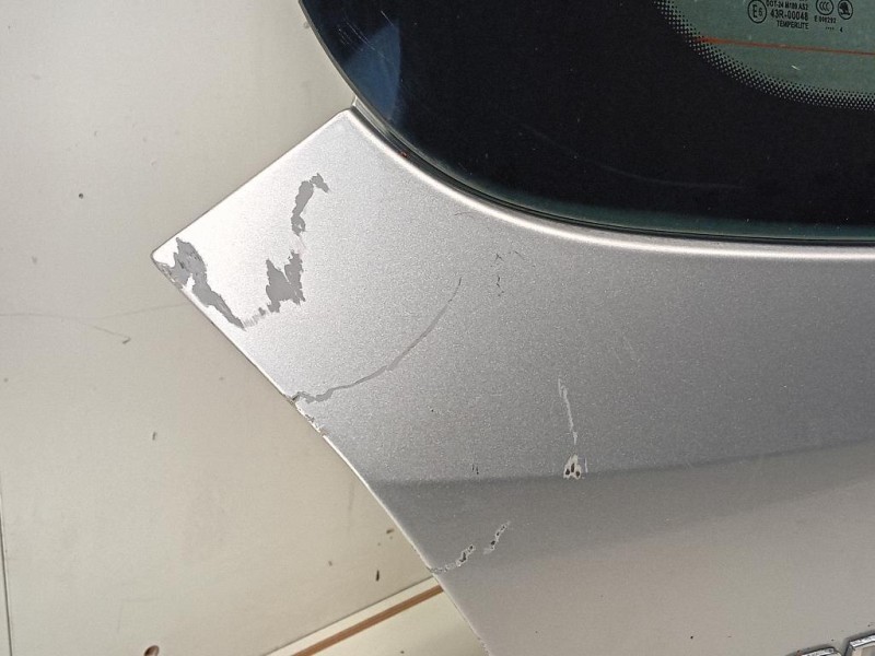 Portello POST 5J9827025F Skoda Fabia 545 SW 2010