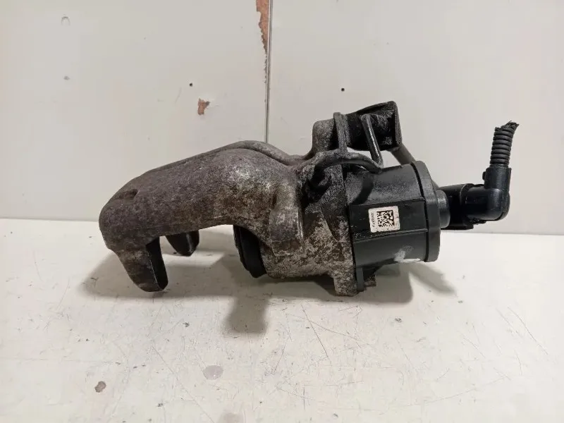 Pinza Freno POST DX 32332267J Volkswagen Passat VI 2011