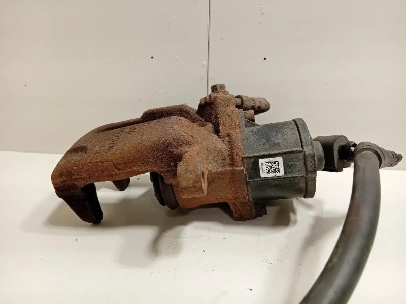 Pinza Freno POST DX 32332267J Volkswagen Passat VI 2011