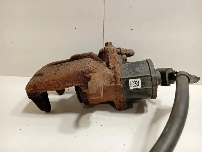 Pinza Freno POST DX 32332267J Volkswagen Passat VI 2011