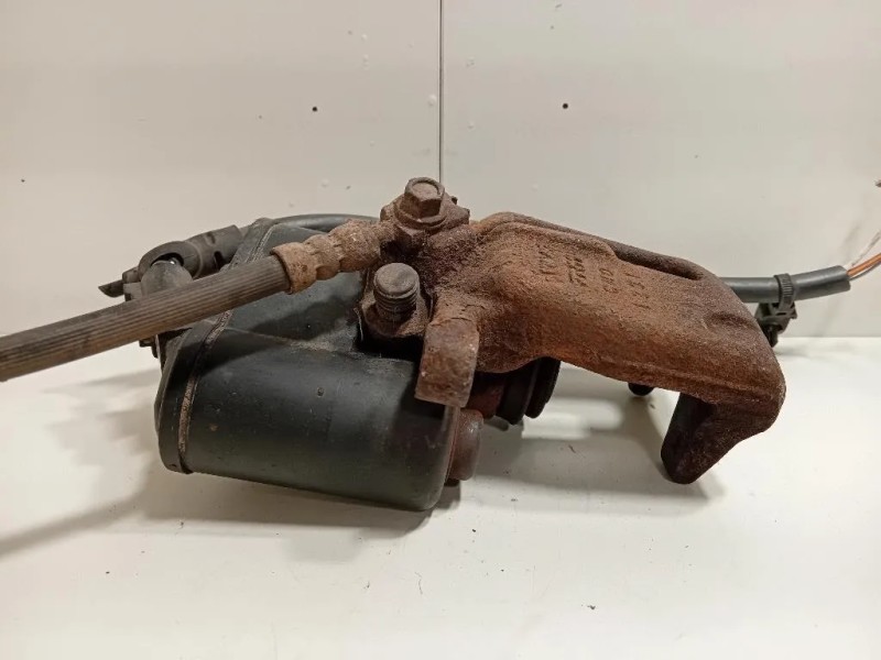 Pinza Freno POST DX 32332267J Volkswagen Passat VI 2011