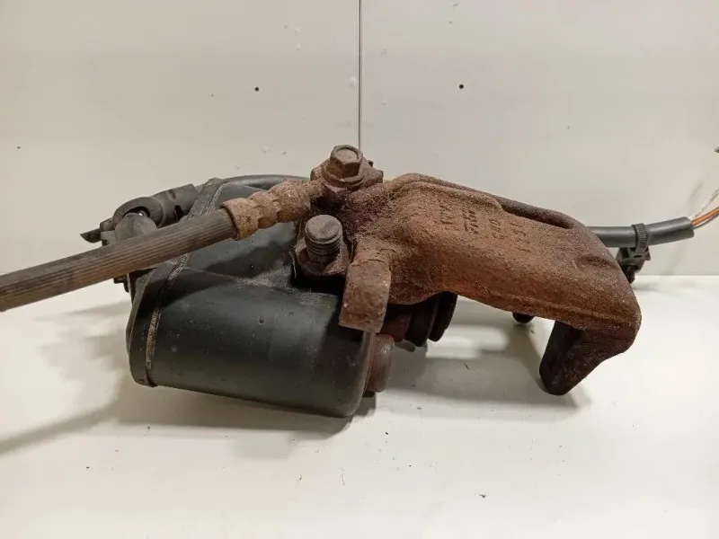 Pinza Freno POST DX 32332267J Volkswagen Passat VI 2011