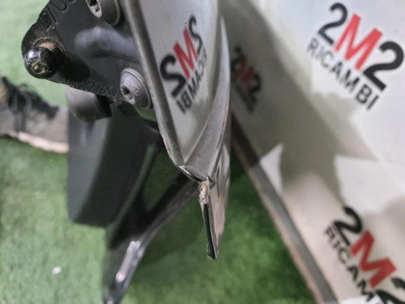 Portello POST DANNEGGIATO NUDO 6R6827025C Volkswagen POLO VI 2009