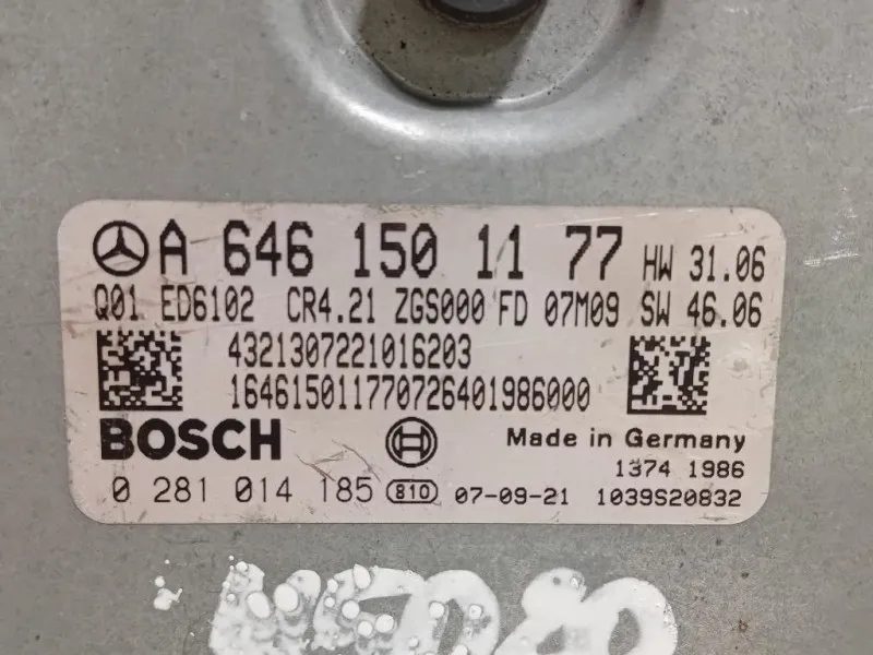 Centralina Iniezione A646 150 11 77 Mercedes VITO W639 2004