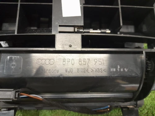 Posacenere 8P0857951 Audi A3 8PA Sportback 2008