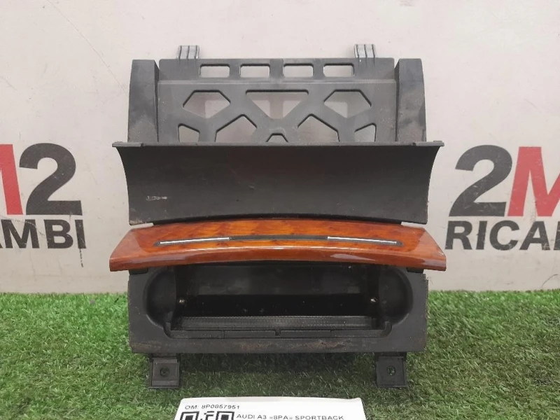 Posacenere 8P0857951 Audi A3 8PA Sportback 2008