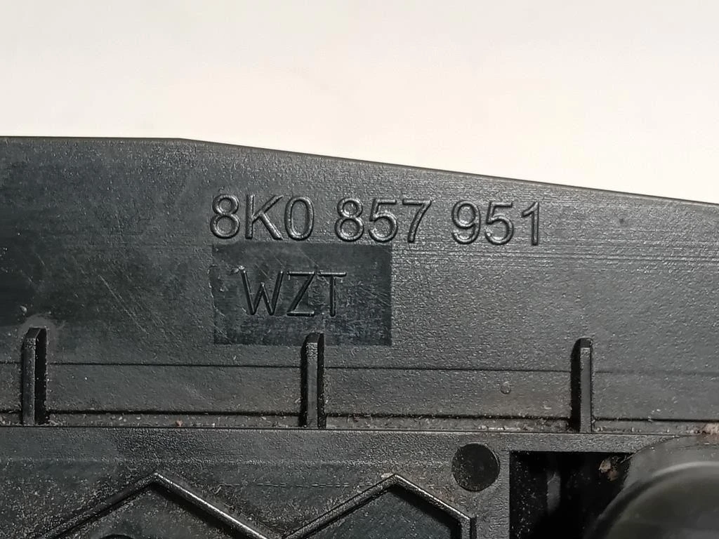 Posacenere 8K0 857 951 Audi A4 8K2 2008