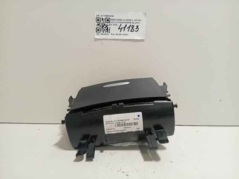 Posacenere A1766802000 Mercedes Classe A W176 2013