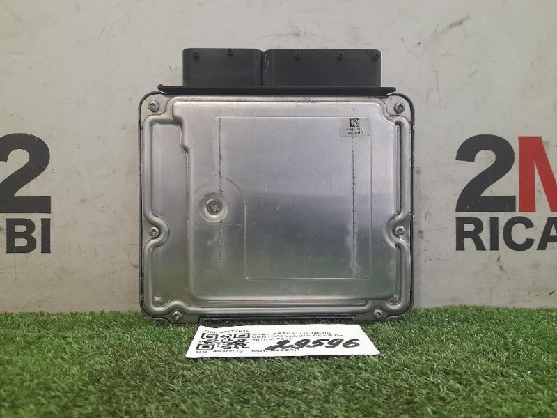 Centralina Iniezione 55577619 Opel Astra J 2010