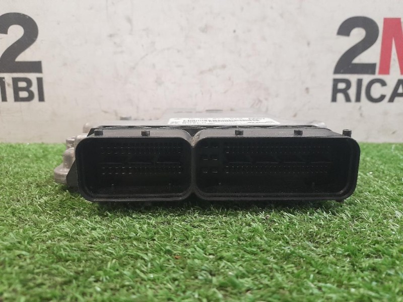 Centralina Iniezione 55577619 Opel Astra J 2010