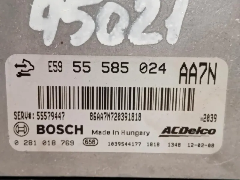 Centralina Iniezione 55 585 024 Opel Astra J 2010