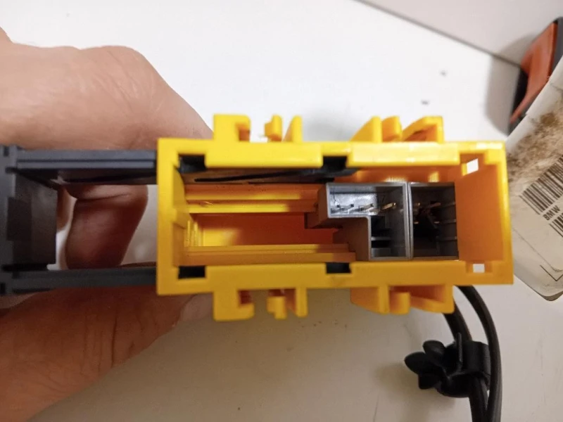 Pretensionatore Destro 33040941 D Bmw Serie 1 F20 Berlina 2012