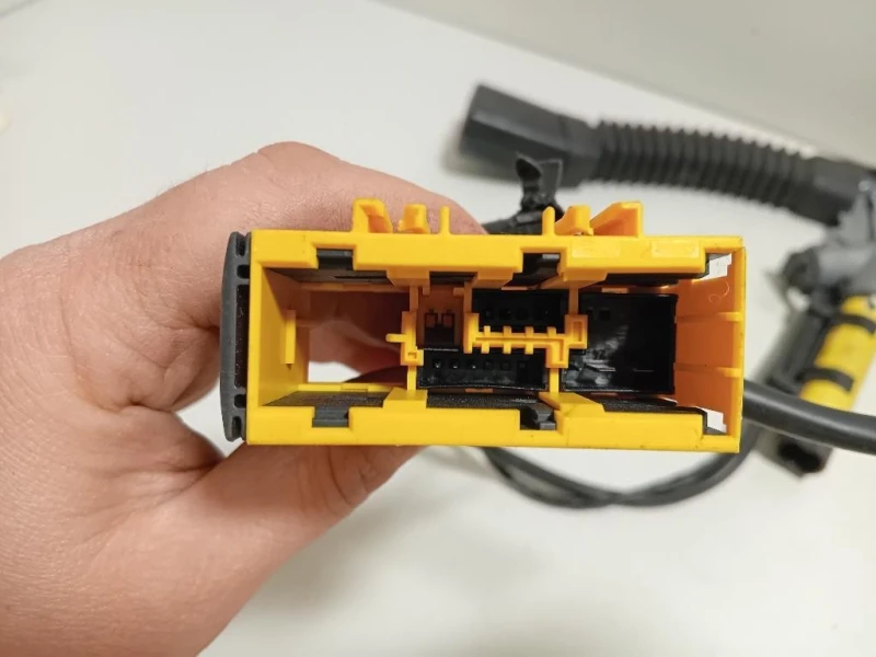 Pretensionatore Sinistro 33028129 A Bmw X5 E53 2000