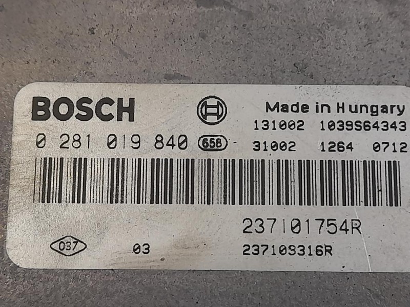 Centralina Iniezione 237103316R Opel Vivaro A 2007