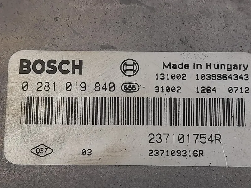 Centralina Iniezione 237103316R Opel Vivaro A 2007