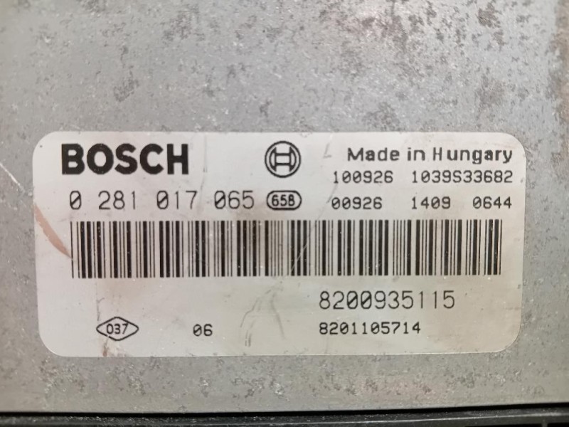 Centralina Iniezione 8200935115 0281017065 Opel Vivaro A 2007