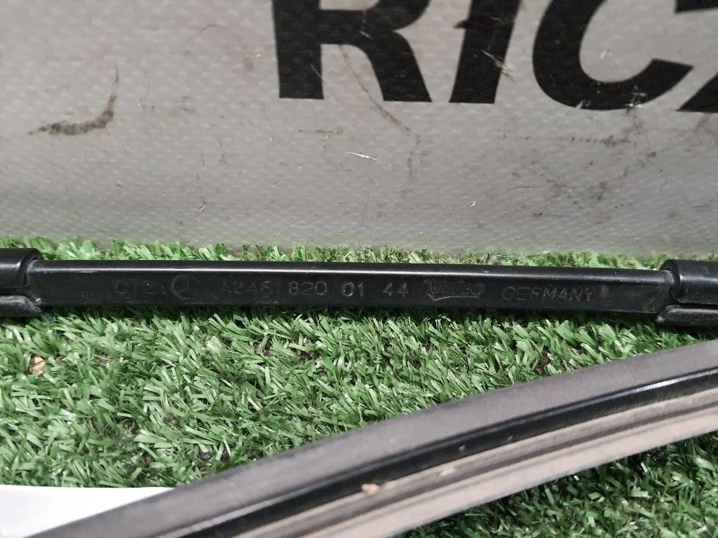 Braccio Tergicristallo Parabrezza SX A2468200144 Mercedes Classe B W246 2012