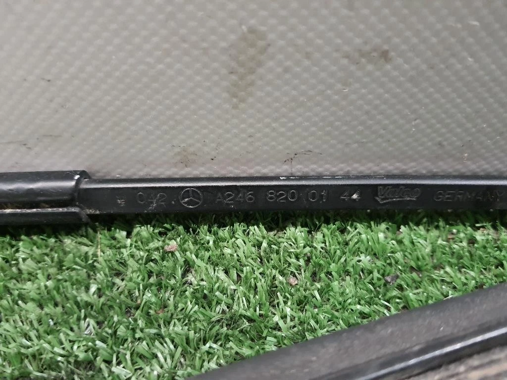 Braccio Tergicristallo Parabrezza SX A2468200144 SX Mercedes Classe B W246 2012