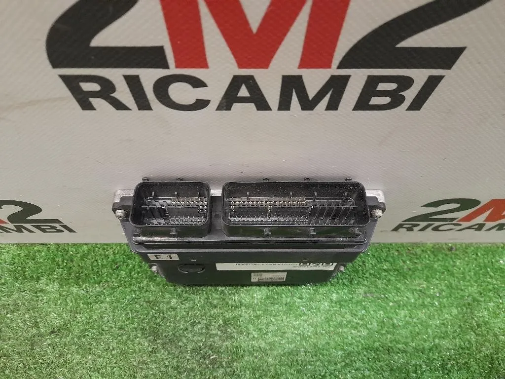 Centralina Iniezione 8966142C00 Toyota RAV 4 III 2006