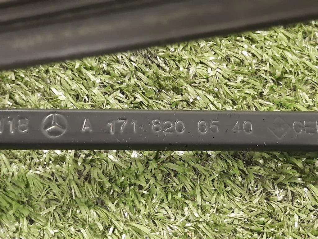 Braccio Tergicristallo Parabrezza SX A1708200540 SX Mercedes Classe SLK R171 2008