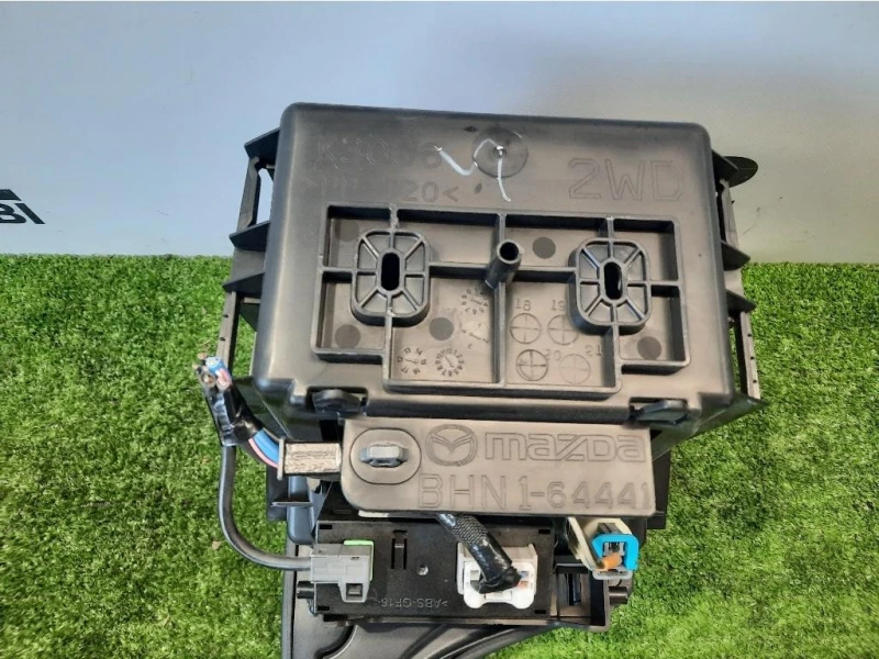 Bracciolo Completo BAEK64420B02 Mazda 3 III 2016