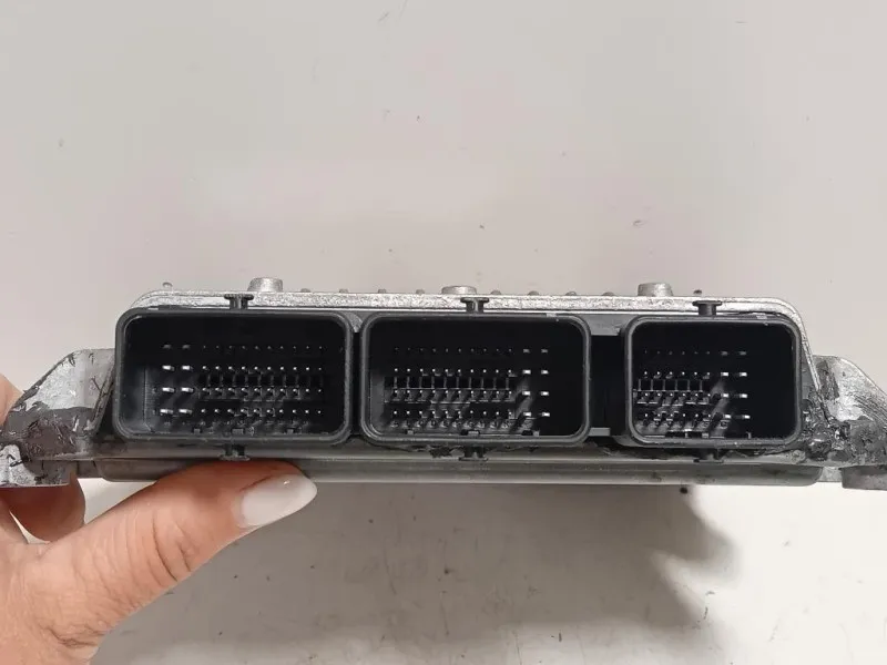 Centralina Iniezione 3121071AA Volvo V50 2004