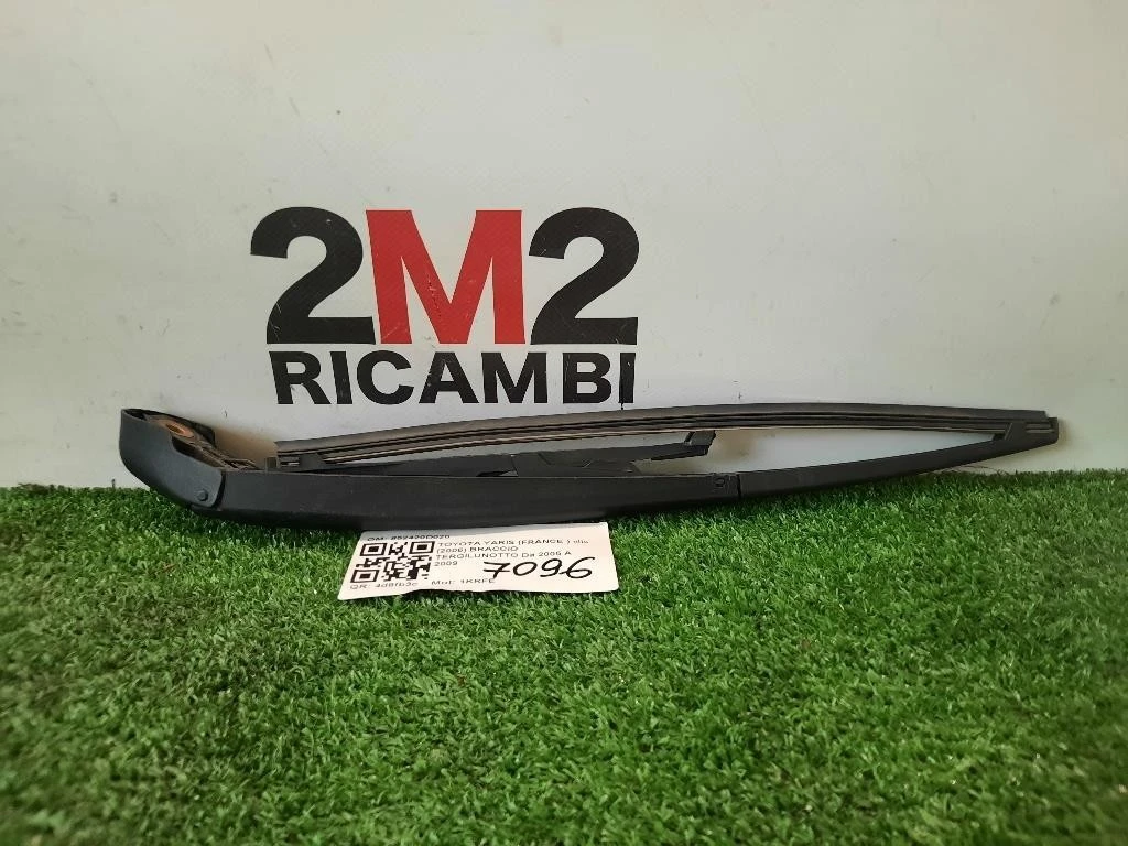 Braccio Tergilunotto 852420D020 Toyota Yaris France II 2006