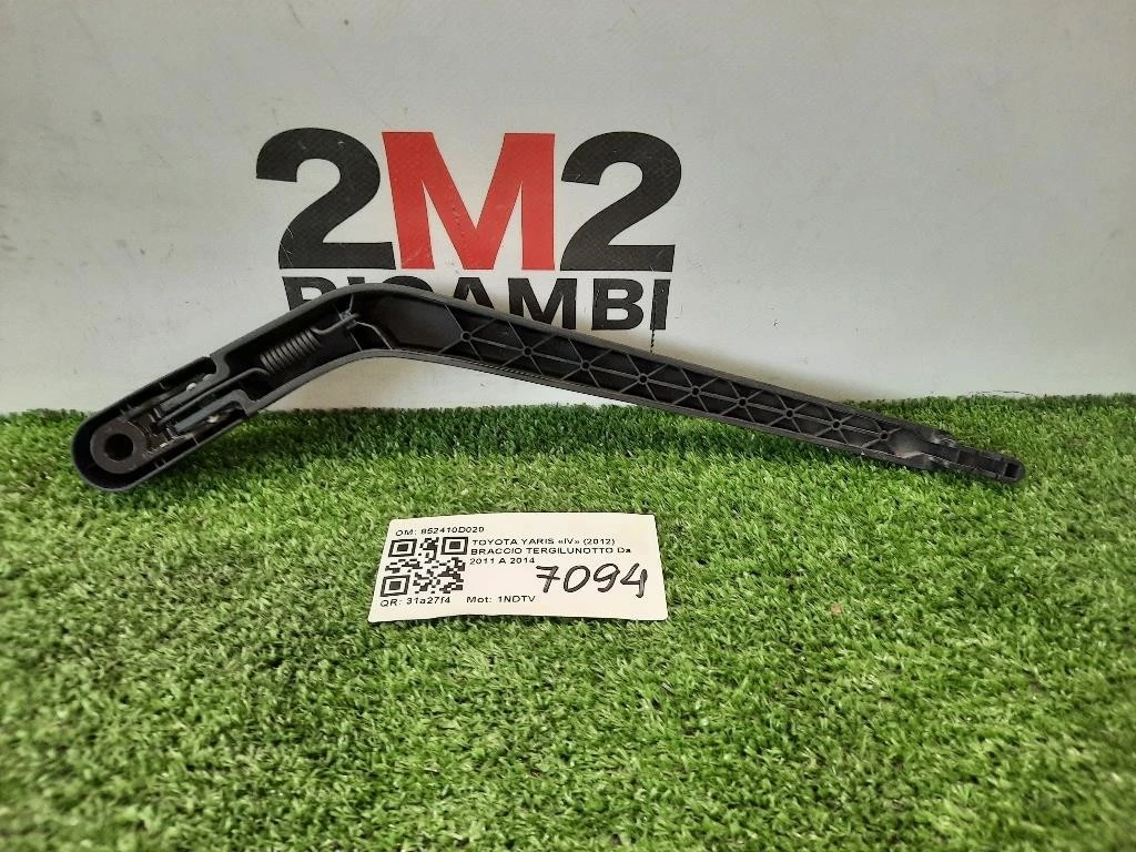 Braccio Tergilunotto 852410D020 Toyota Yaris IV 2012