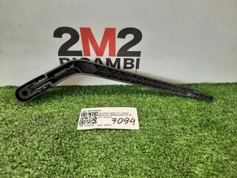 Braccio Tergilunotto 852410D020 Toyota Yaris IV 2012