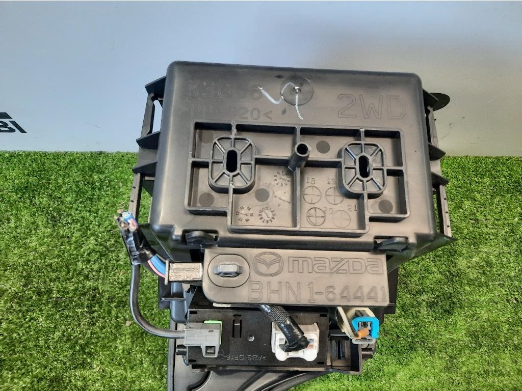 Bracciolo Completo BAEK64420B02 Mazda 3 III 2016