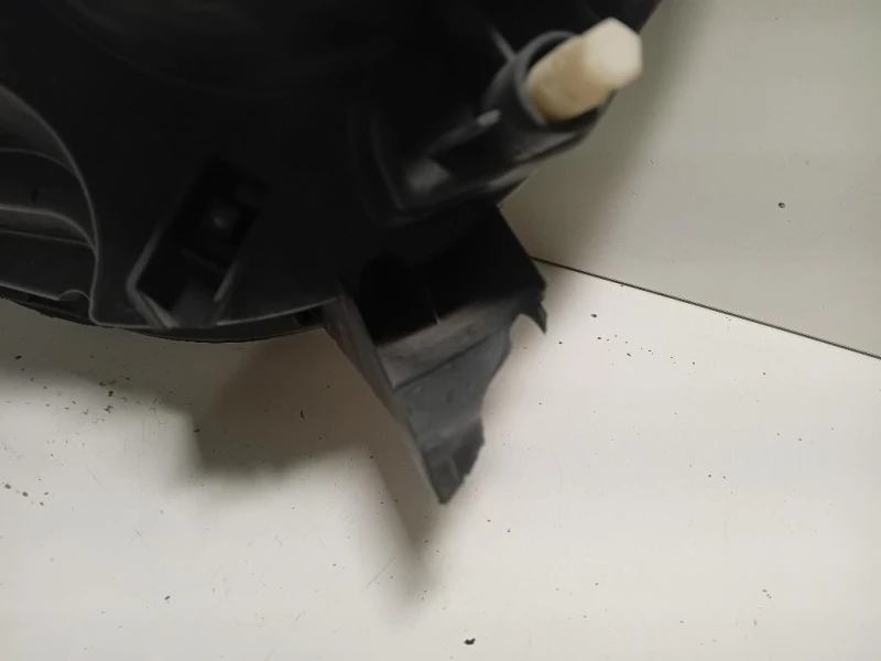 Proiettore ANT DX 260100156R ATTENZIONE AI DIFFETTI Dacia Duster I 2014