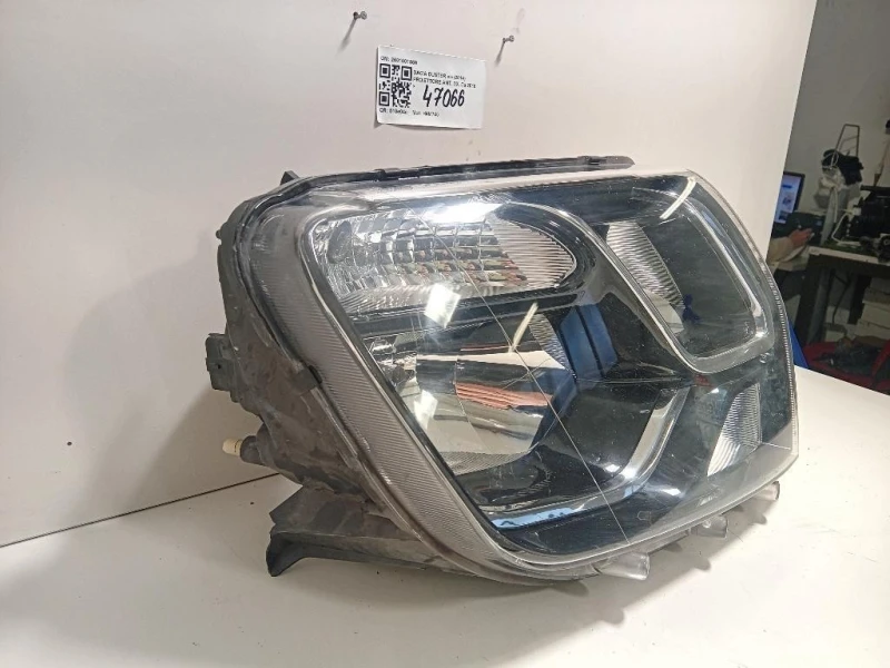 Proiettore ANT DX 260100156R ATTENZIONE AI DIFFETTI Dacia Duster I 2014