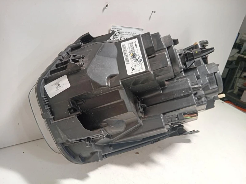 Proiettore ANT DX 260101503R Dacia Duster II 2018