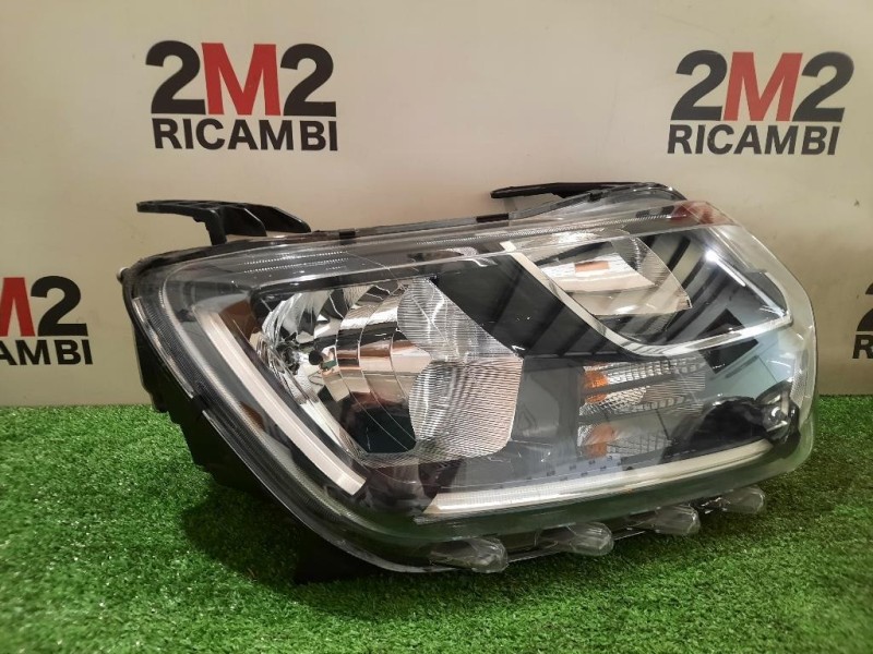 Proiettore ANT DX 260101133R Dacia Duster II 2018