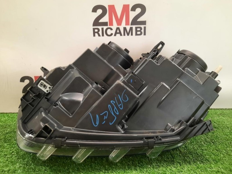 Proiettore ANT DX 260101133R Dacia Duster II 2018