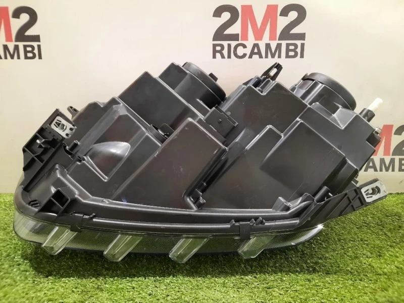 Proiettore ANT DX 260101133R Dacia Duster II 2018