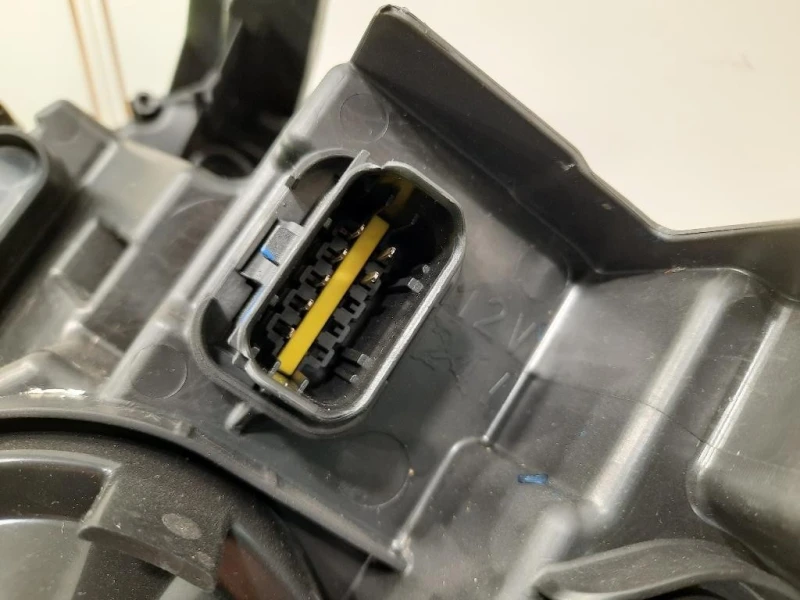 Proiettore ANT DX 260106194R Dacia Duster II 2018