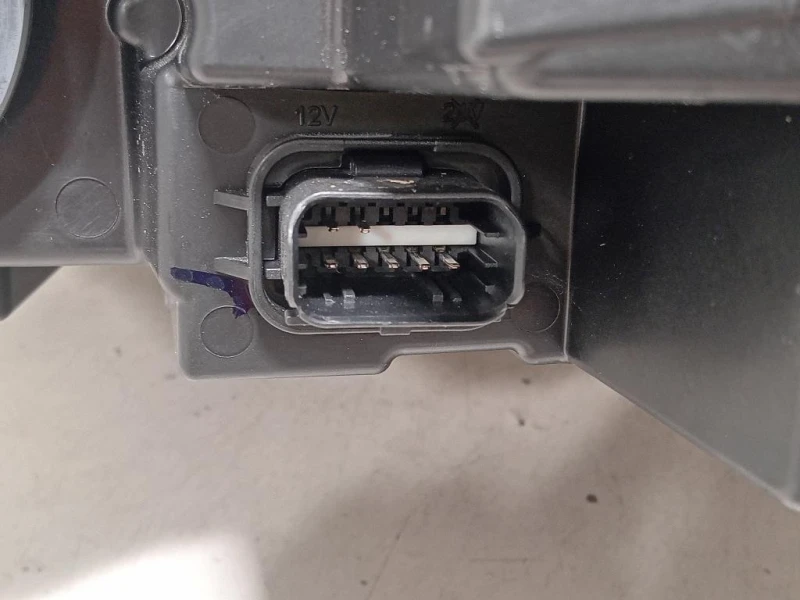 Proiettore ANT DX 260107920R Dacia Sandero III 2020