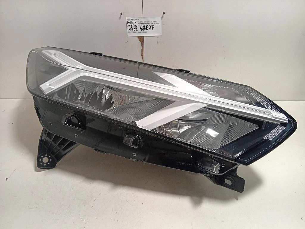 Proiettore ANT DX 260107920R Dacia Sandero III 2020