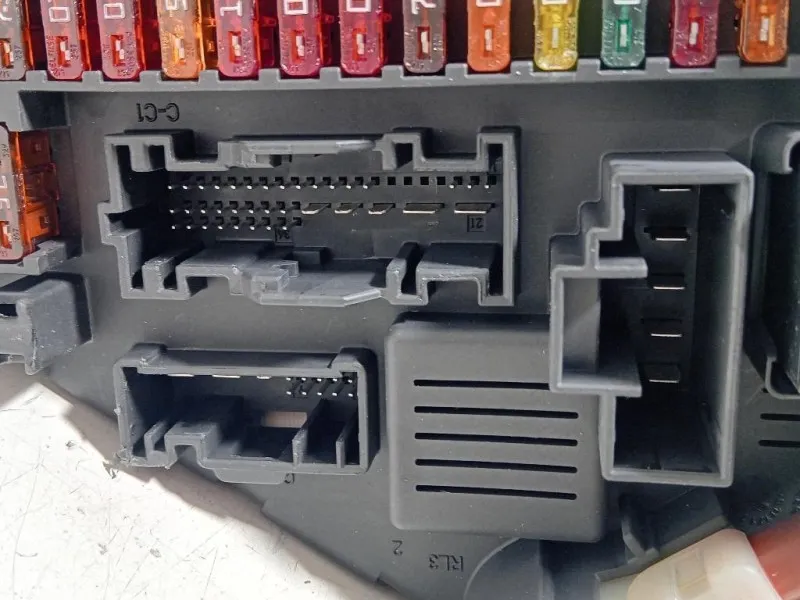 Centralina Scatola Fusibili 690661901 Bmw Serie 5 E60 Berlina 2004