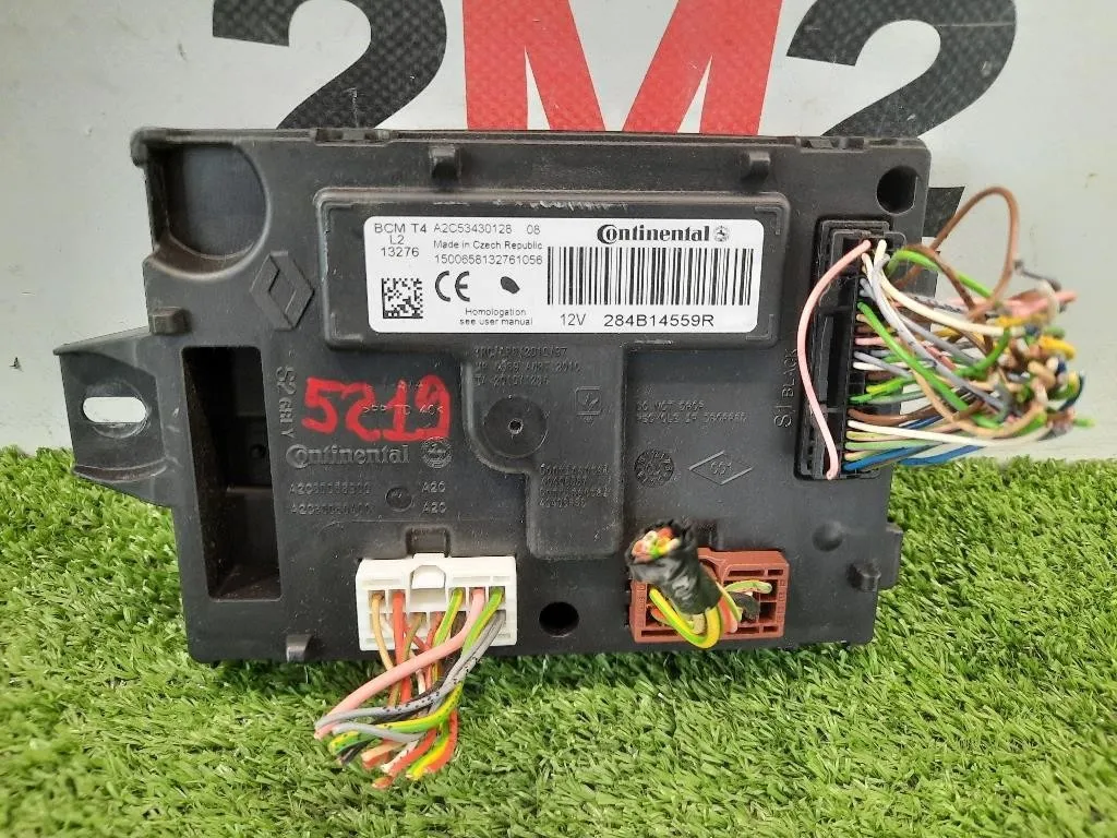 Centralina Scatola Fusibili 284B14559R Dacia Dokker 2013