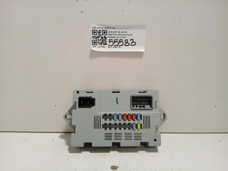 Centralina Scatola Fusibili CPLA-14Q073-AA Jaguar XE 2015