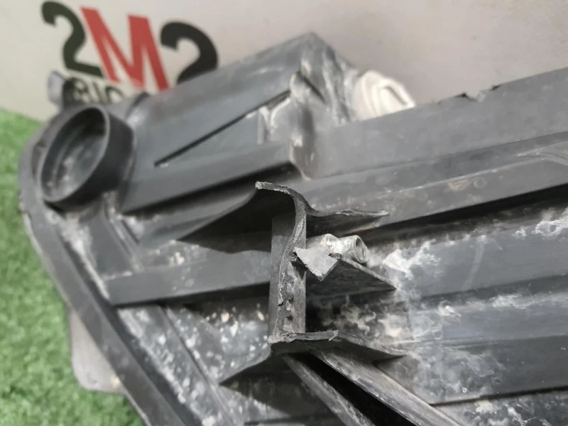 Proiettore ANT DX C1BB13W029CC Ford Fiesta VI 2012