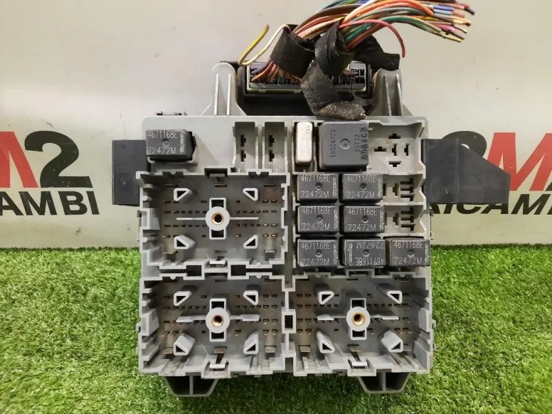 Centralina Scatola Fusibili P56010395AA Jeep Cherokee III 2002