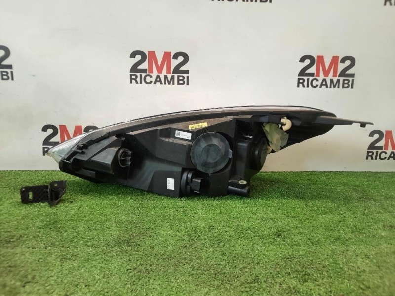 Proiettore ANT DX 2461851 B479HL Ford Fiesta VII 2017