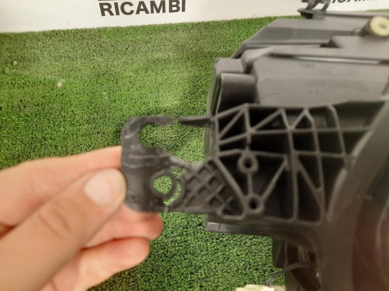 Pompa ABS ANT 6R0 907 379 Skoda Fabia NJ3 2018 Pompa ABS ANT 6R0 907 379 Skoda Fabia NJ3 2018