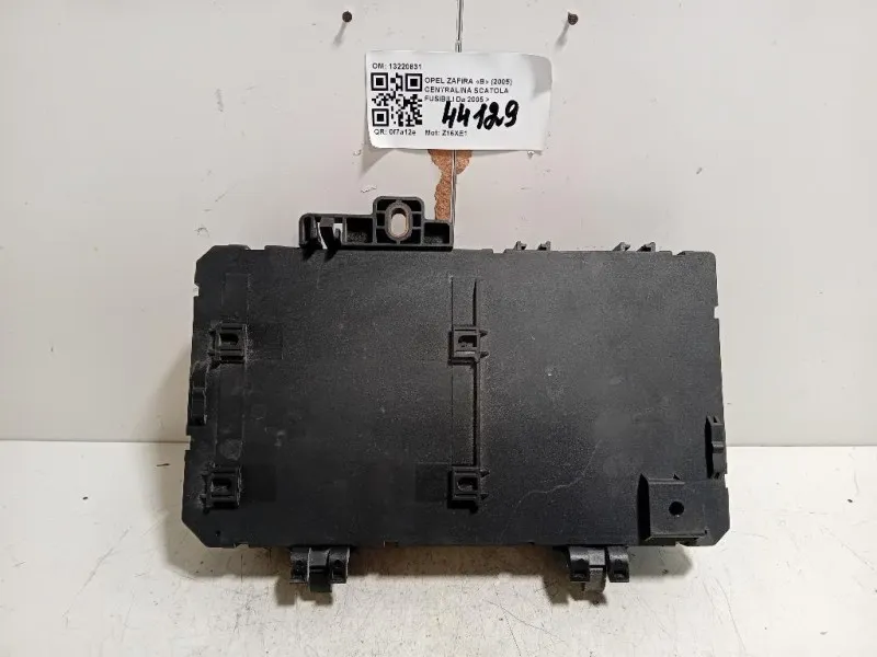 Centralina Scatola Fusibili 13220831 Opel Zafira B 2005