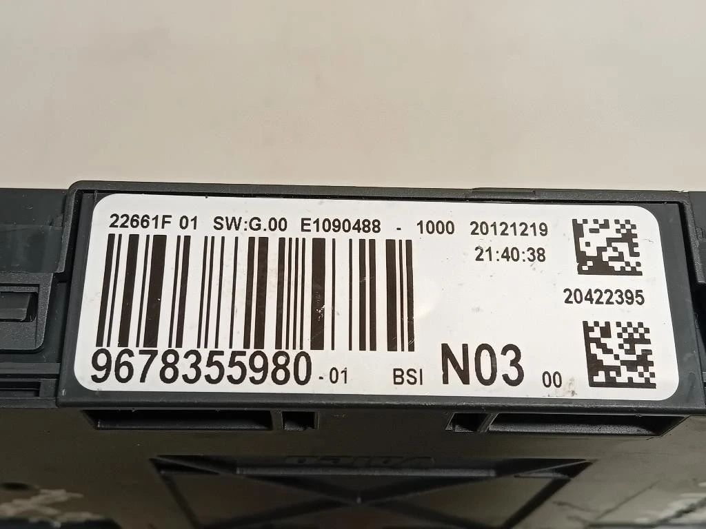 Centralina Scatola Fusibili 1064160 Peugeot 208 I 2012