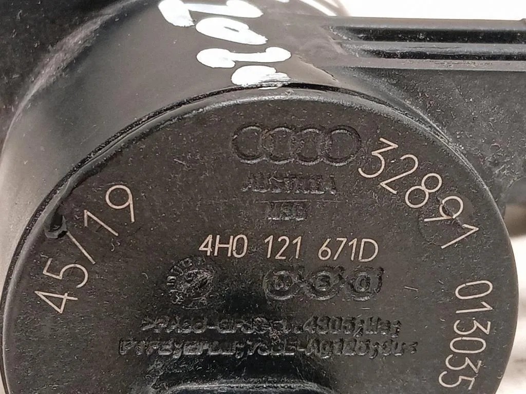 Pompa Acqua Riscaldatore Autonomo 4H0 121 671 D Audi A6 4a5c8 Avant 2018